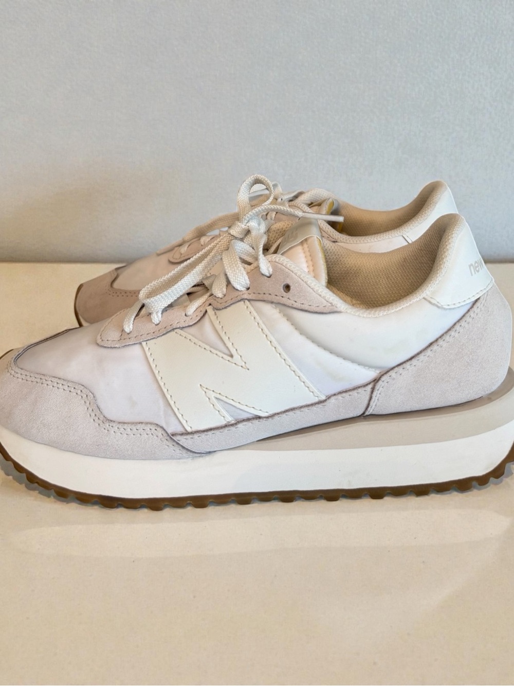 New Balance 237 "Nimbus Cloud" Women's Sneakers - Size 9 (WS237NN)